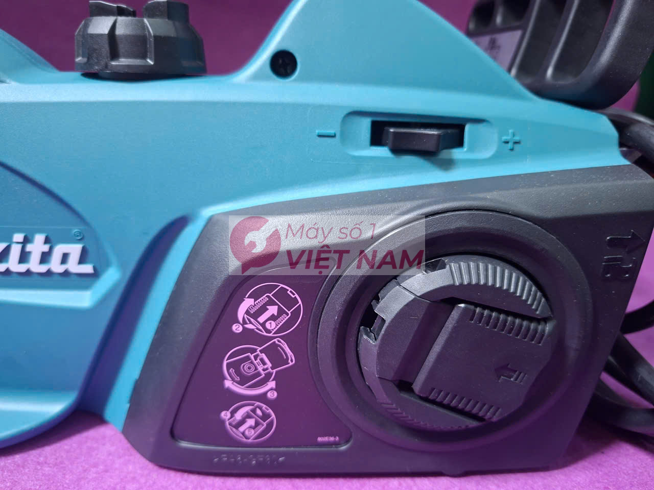 Máy cưa xích chạy điện Makita UC4041A 5