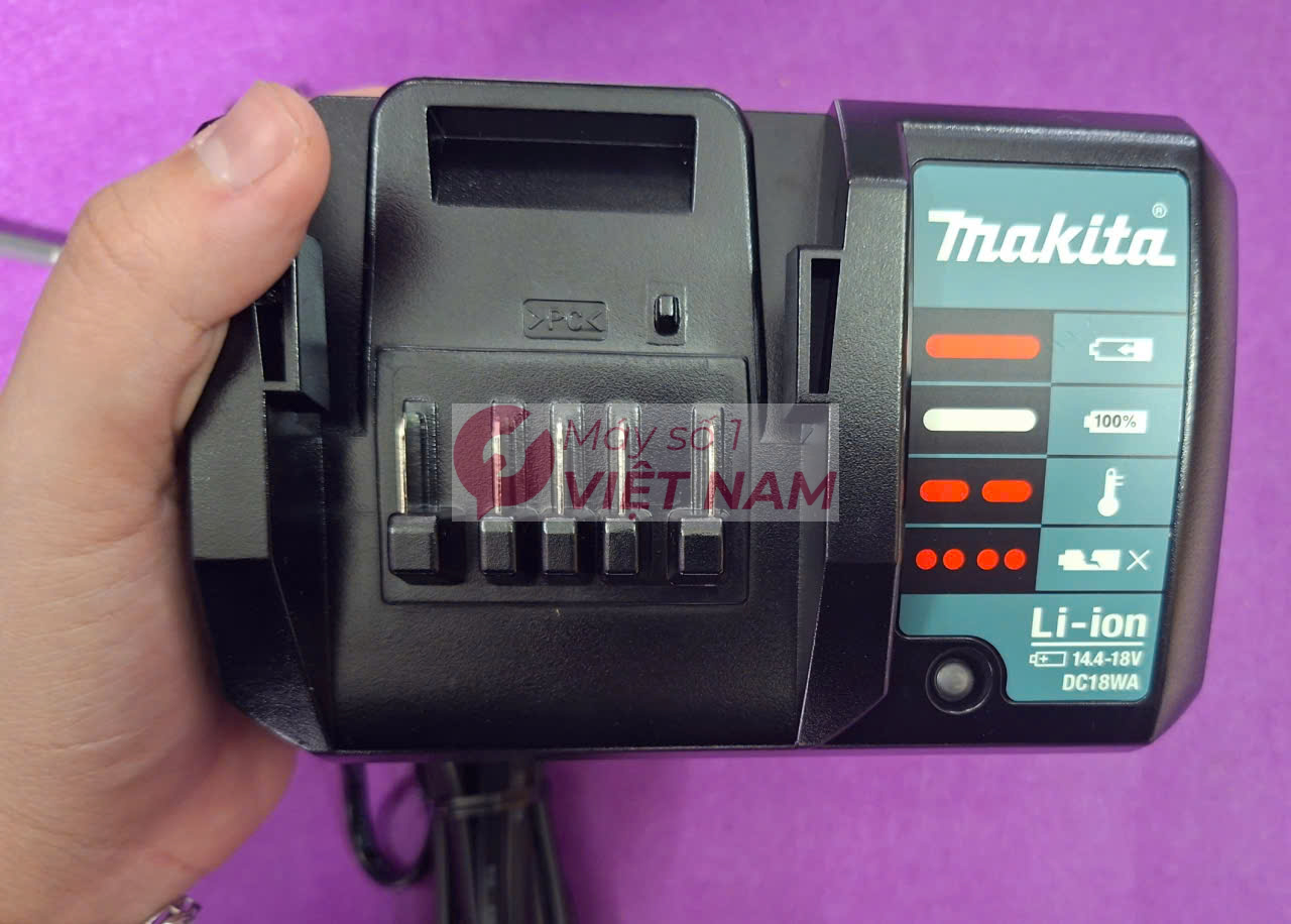 Máy khoan vặn vít dùng pin 18V Makita DF488DWAE 5