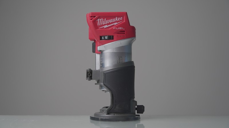 Máy phay dùng pin 18V 1/4" Milwaukee M18 FTR 1