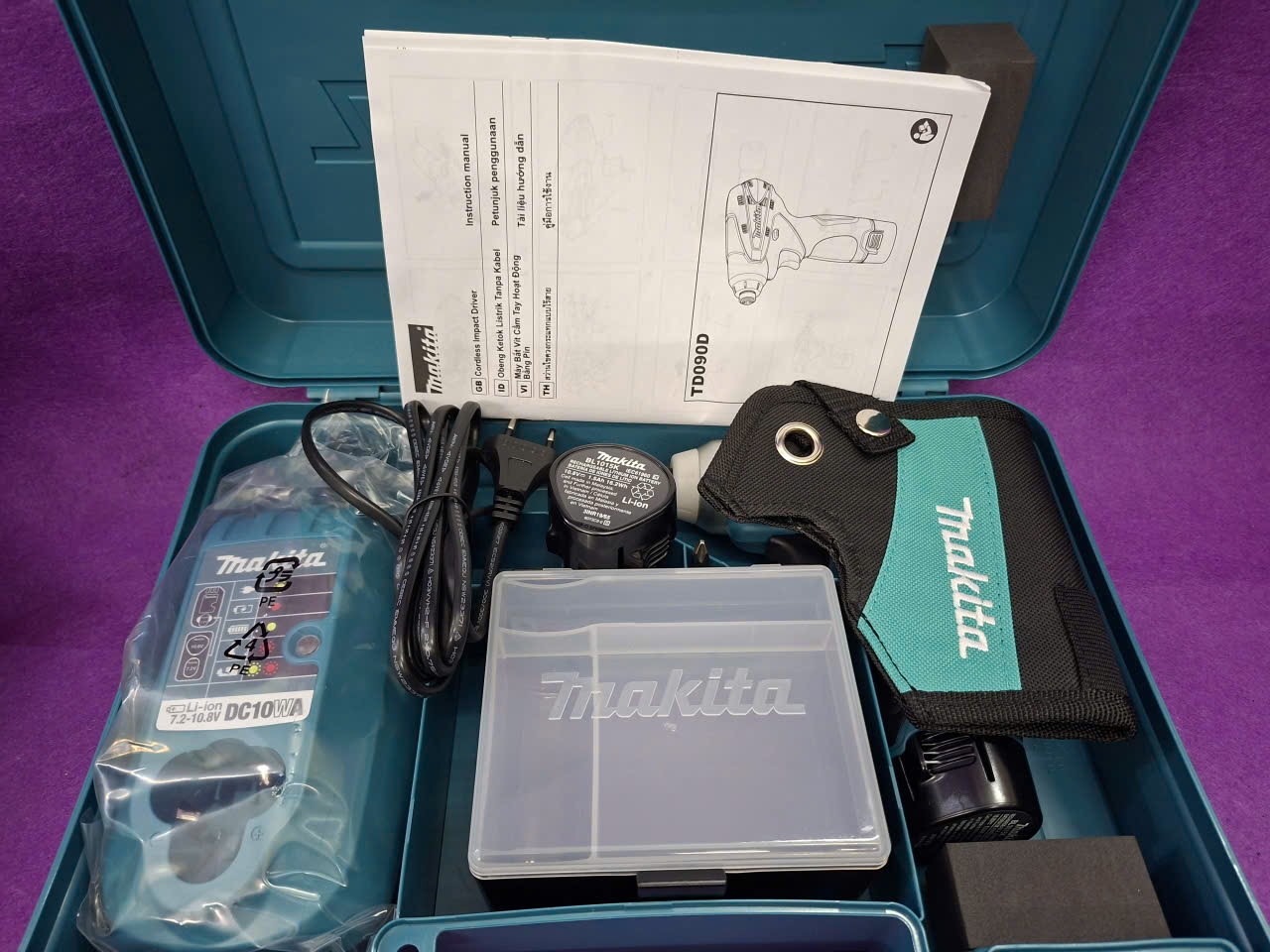 Máy bắt vít pin Makita TD090DWE 10.8V 5