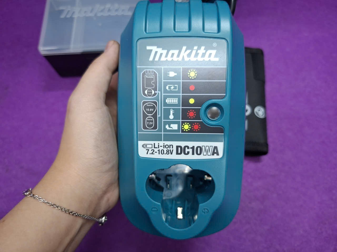 Máy bắt vít pin Makita TD090DWE 10.8V 3