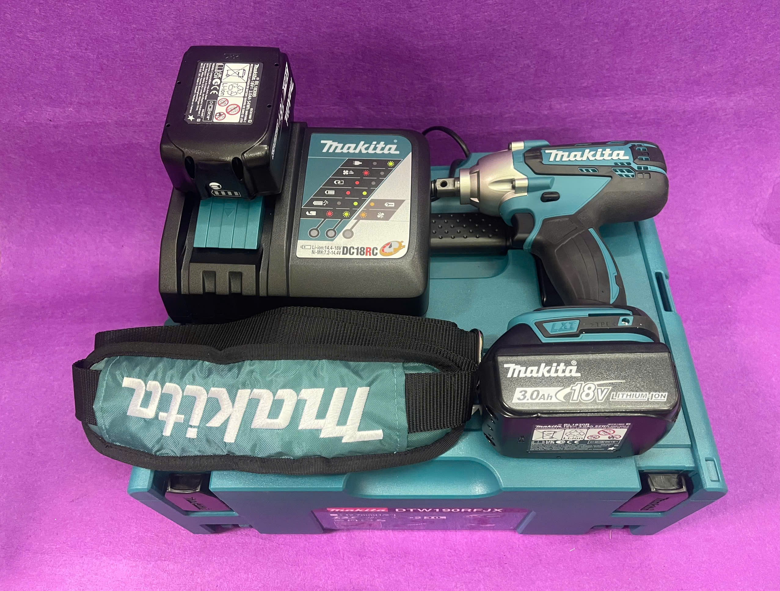 Máy siết bu lông dùng pin 18V Makita DTW190RFJX 5