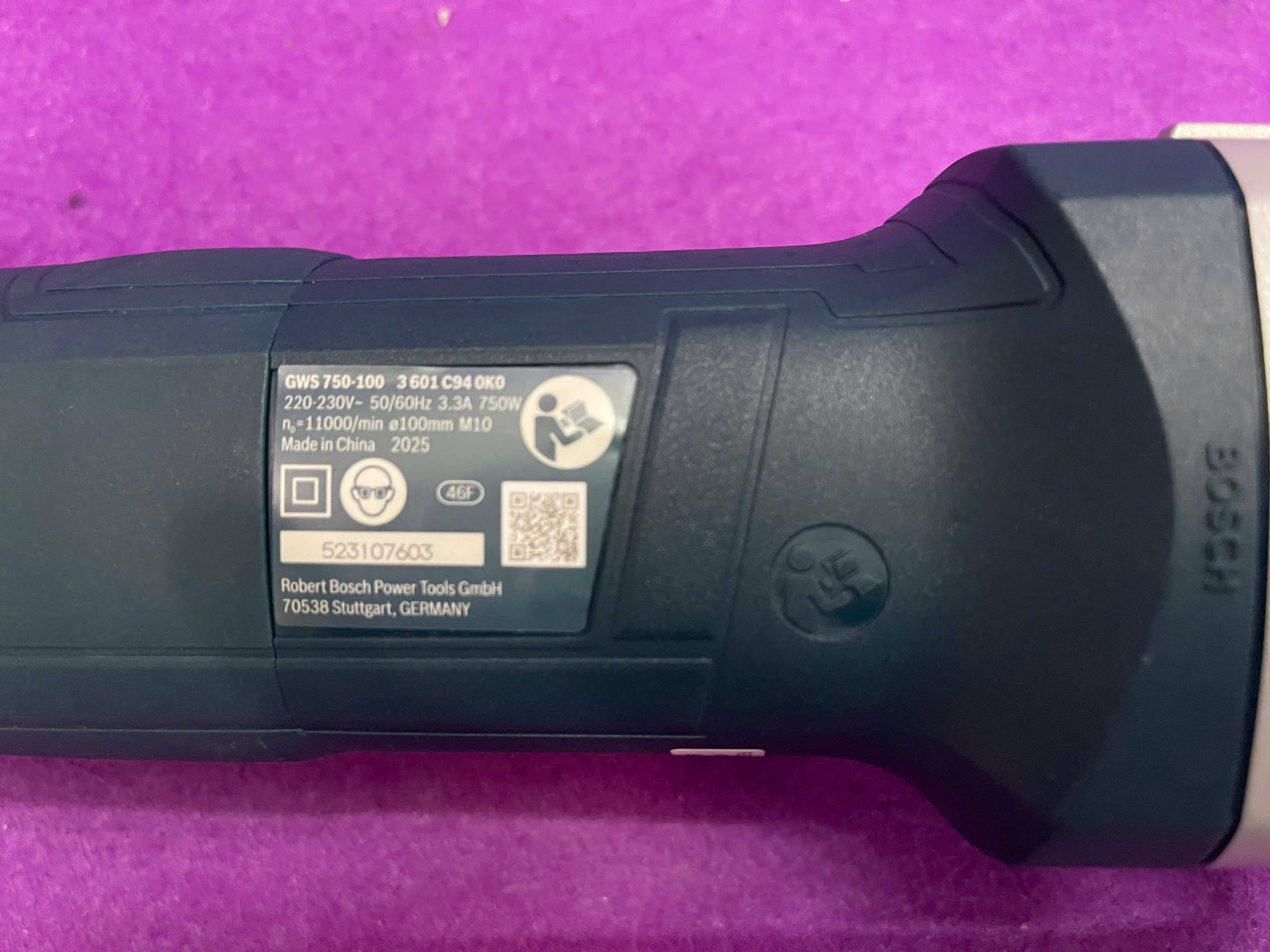 Máy mài góc Bosch GWS 750-100 Freedom 3