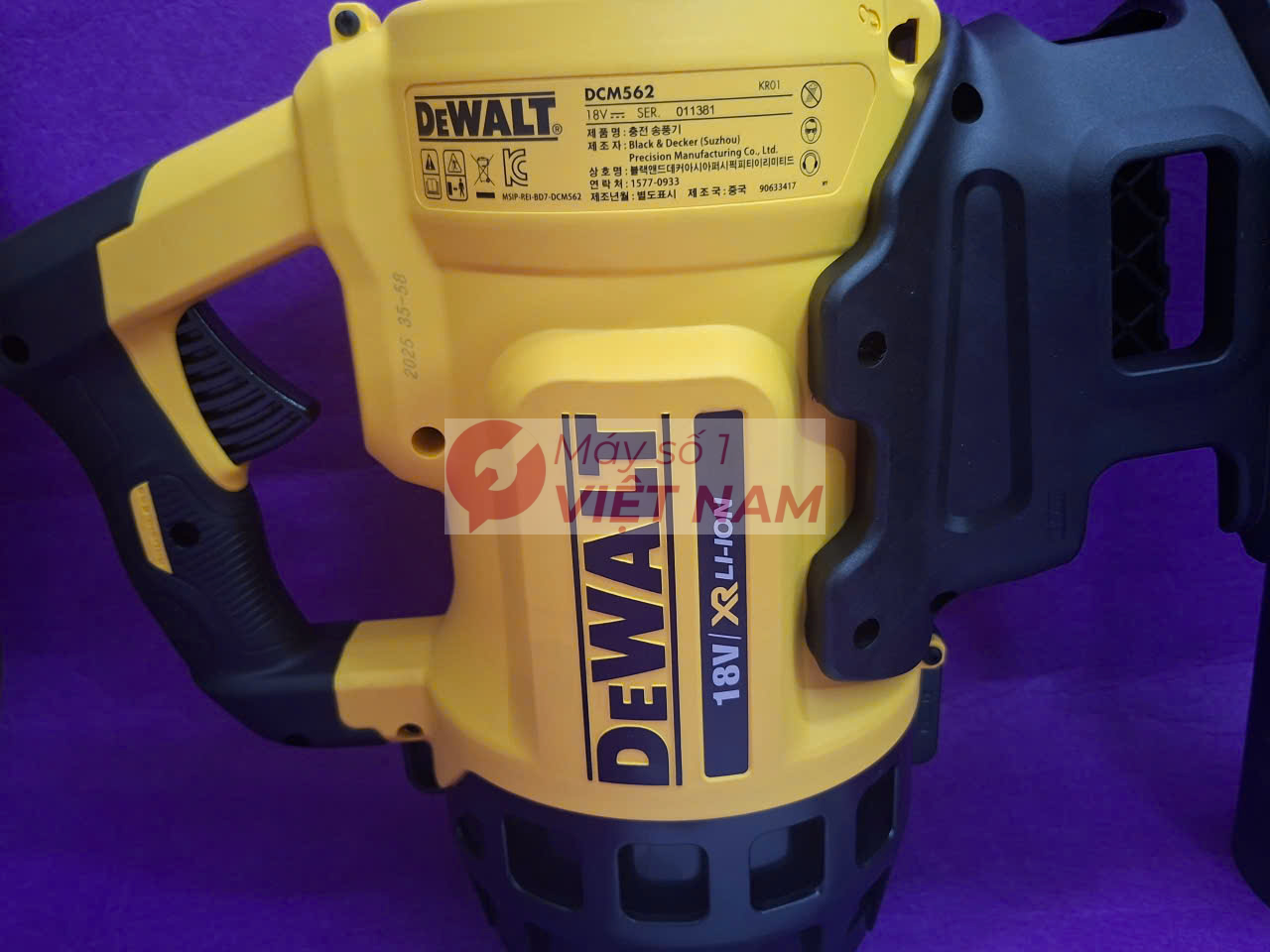 Máy thổi bụi lá dùng pin 18V DEWALT DCM562N 4
