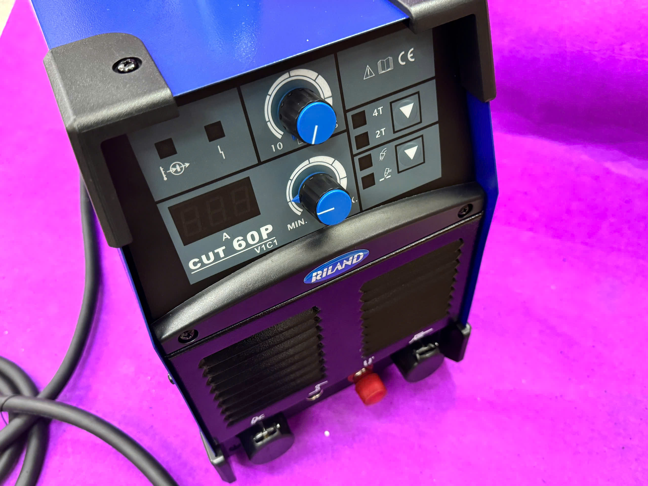 Máy Cắt Plasma Riland CUT 60P 2