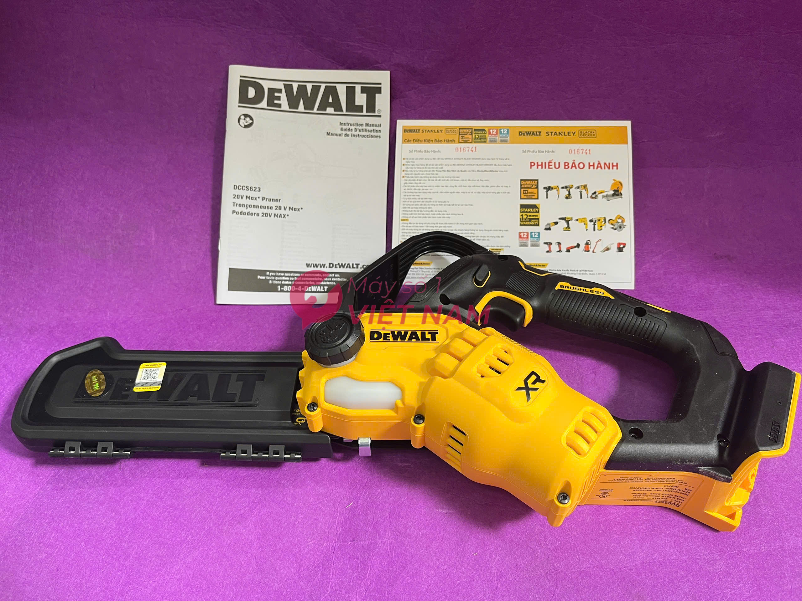 Máy cưa xích dùng pin Dewalt 20V DCCS623B lam 8 inch cắt tỉa cành cây