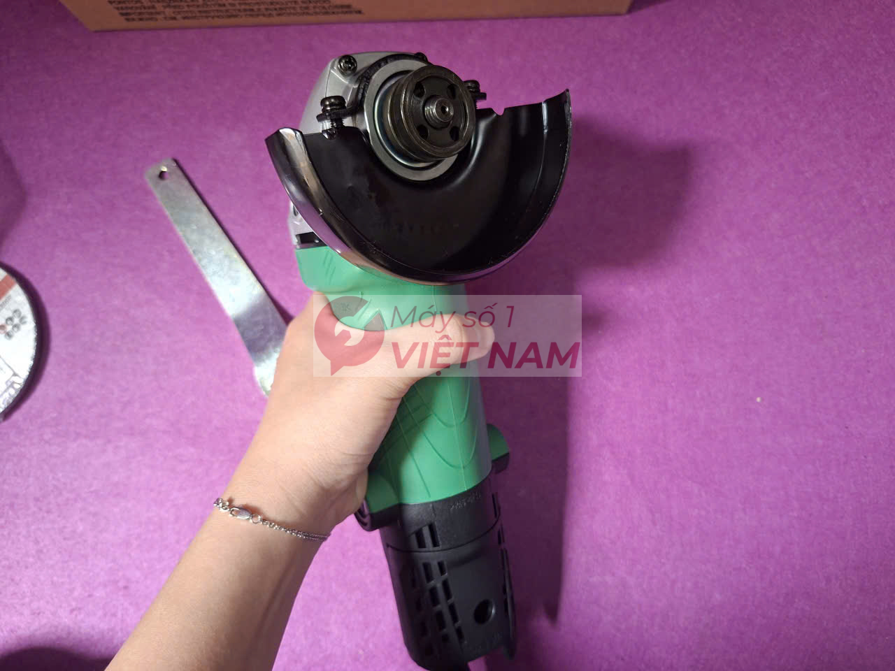 Máy mài góc HITACHI G10ST 4