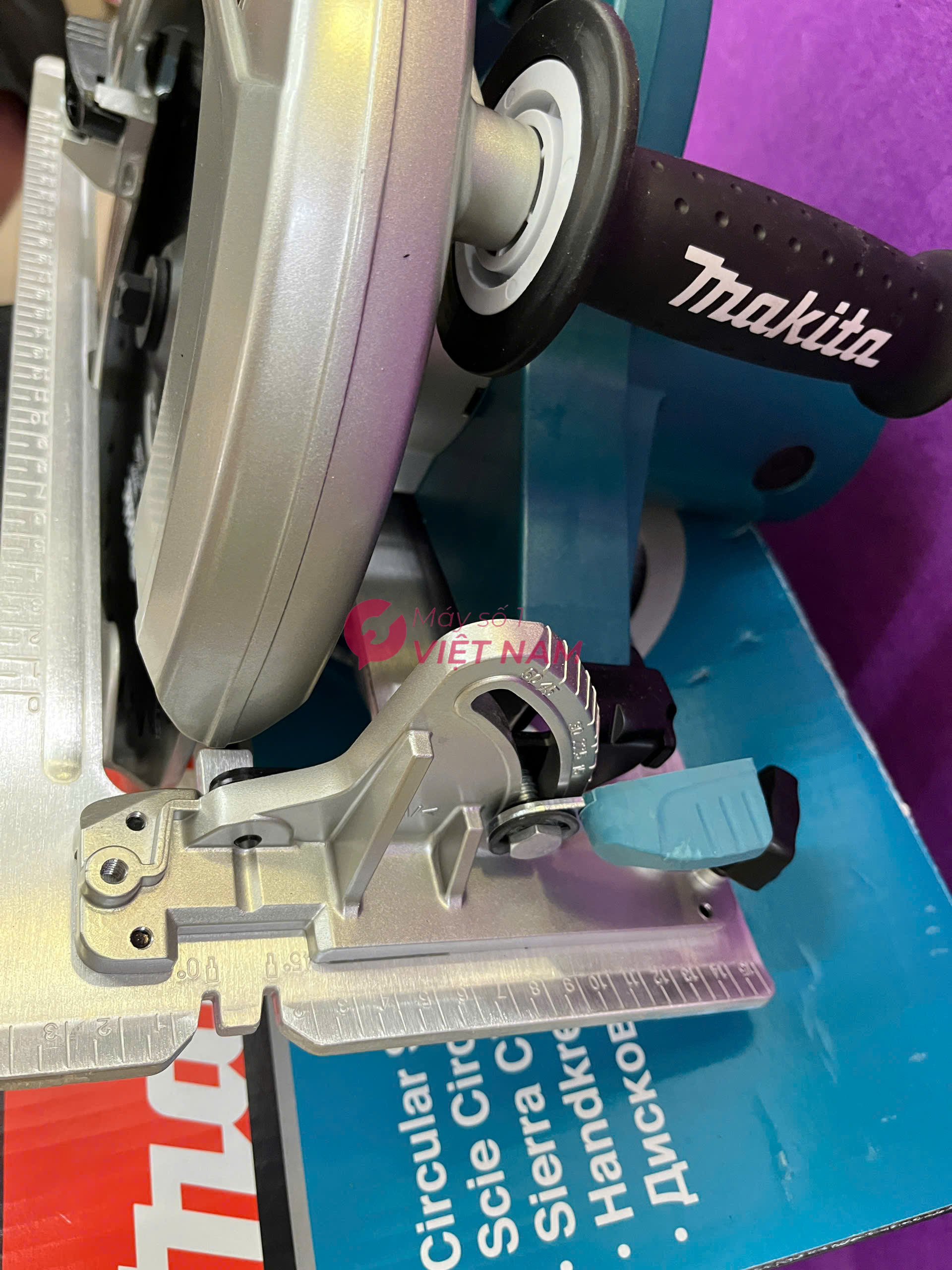 Máy cưa đĩa Makita HS0600 1
