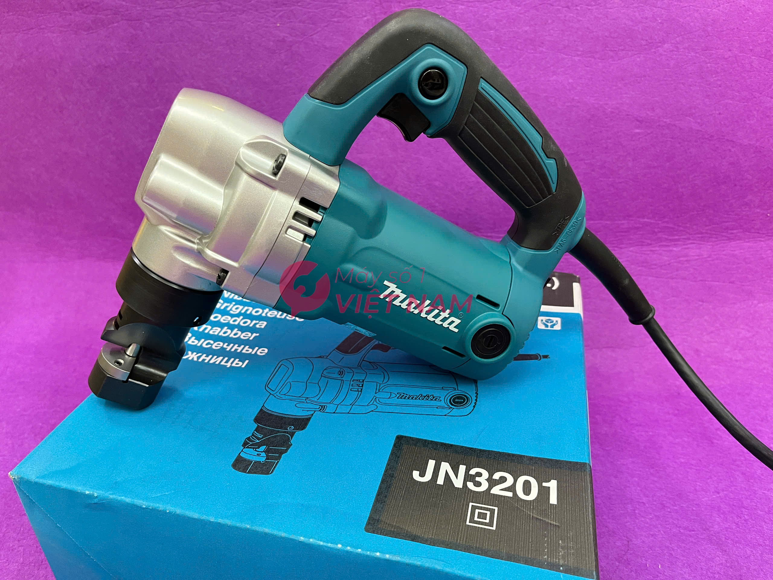 Máy cắt tôn 3.2mm Makita JN3201 710W 4