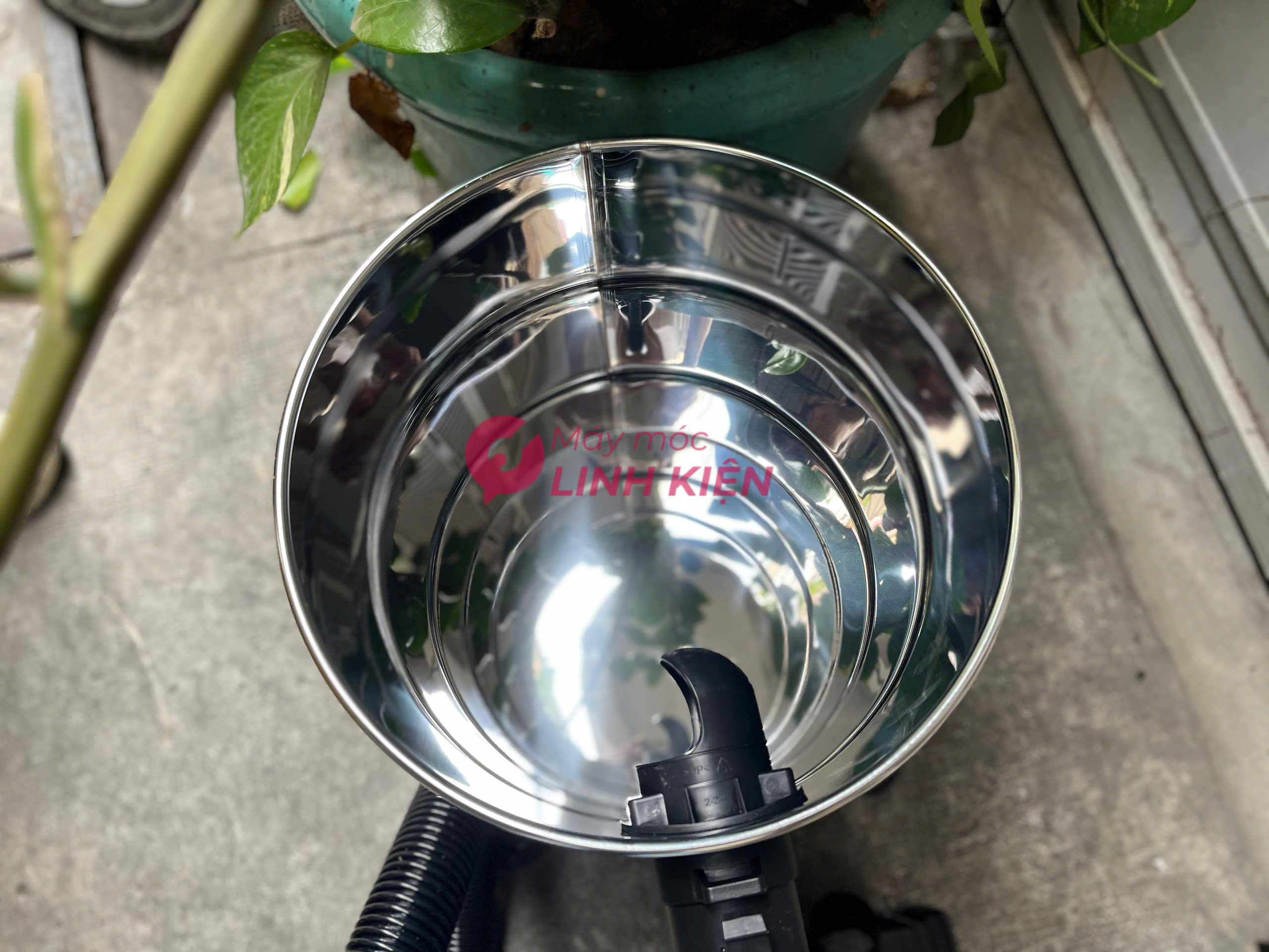 Máy hút bụi công nghiệp 30L Stanley SL19417-8AB 5