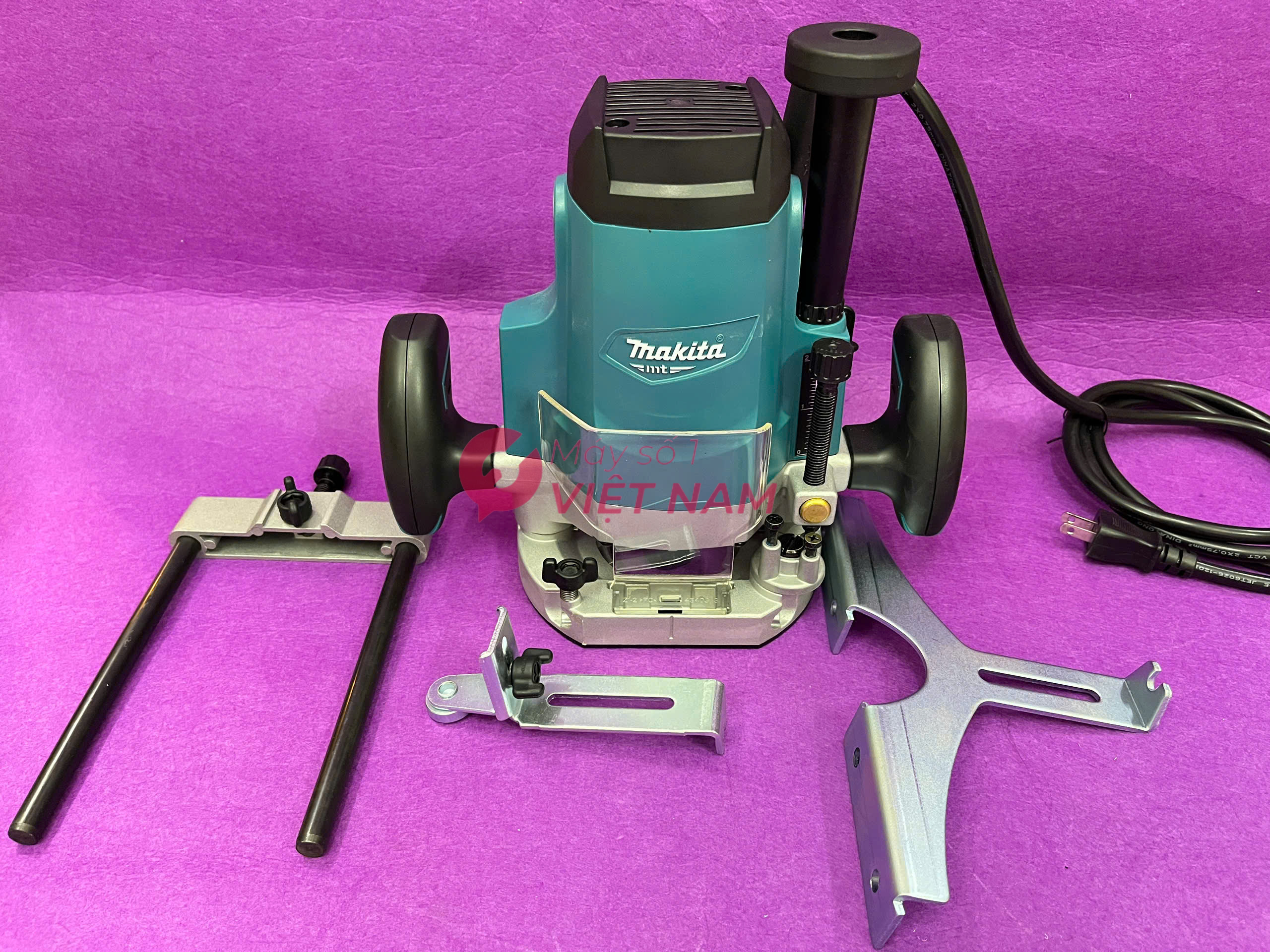 Máy phay Makita M3600B (12.7mm) 1