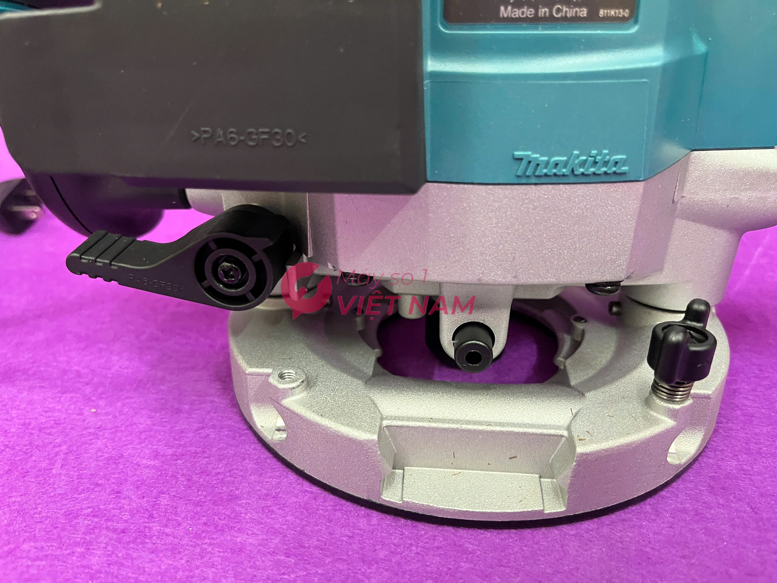 Máy phay Makita M3600B (12.7mm) 5