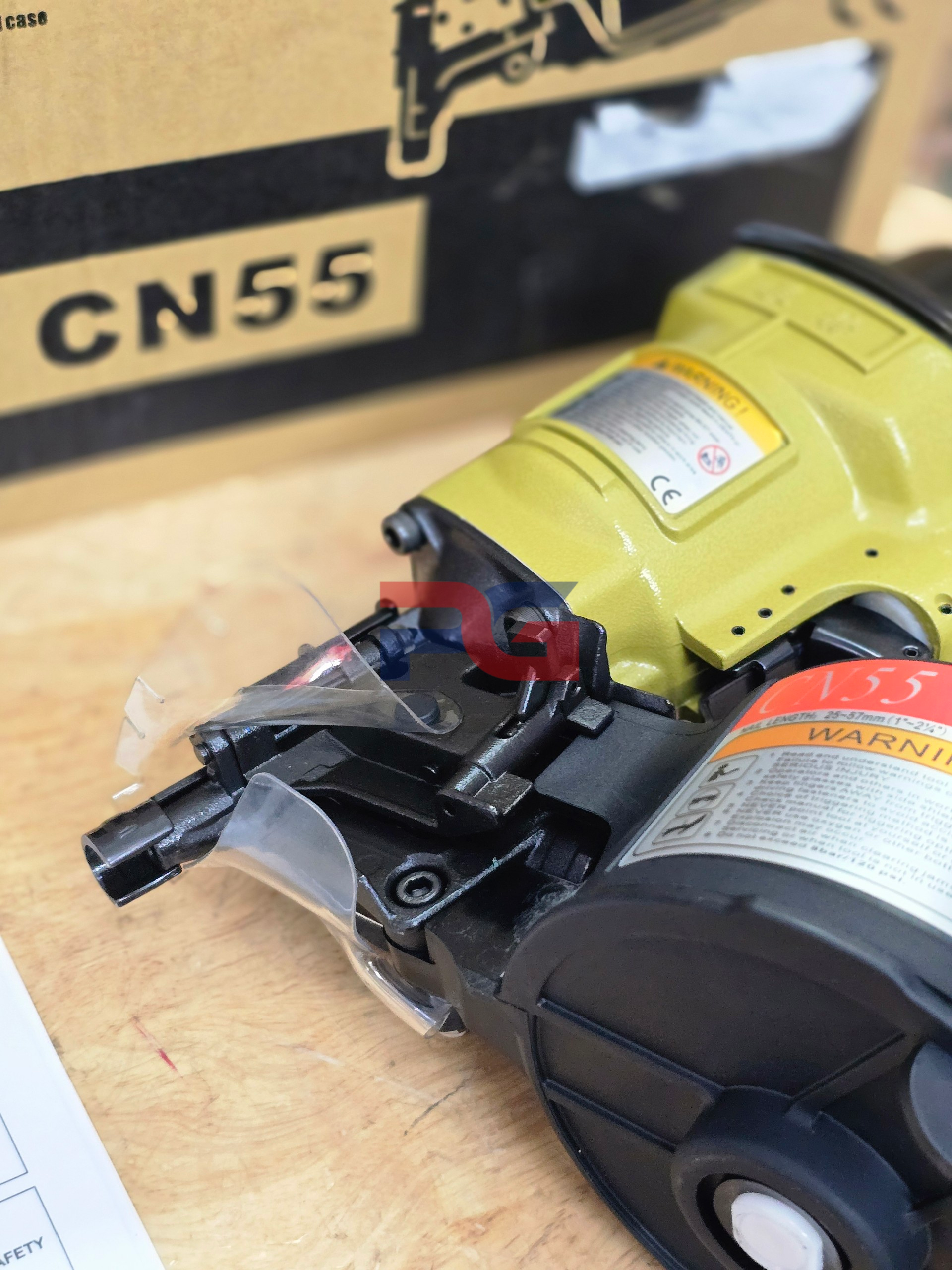 Súng bắn đinh cuộn Meite CN55 4