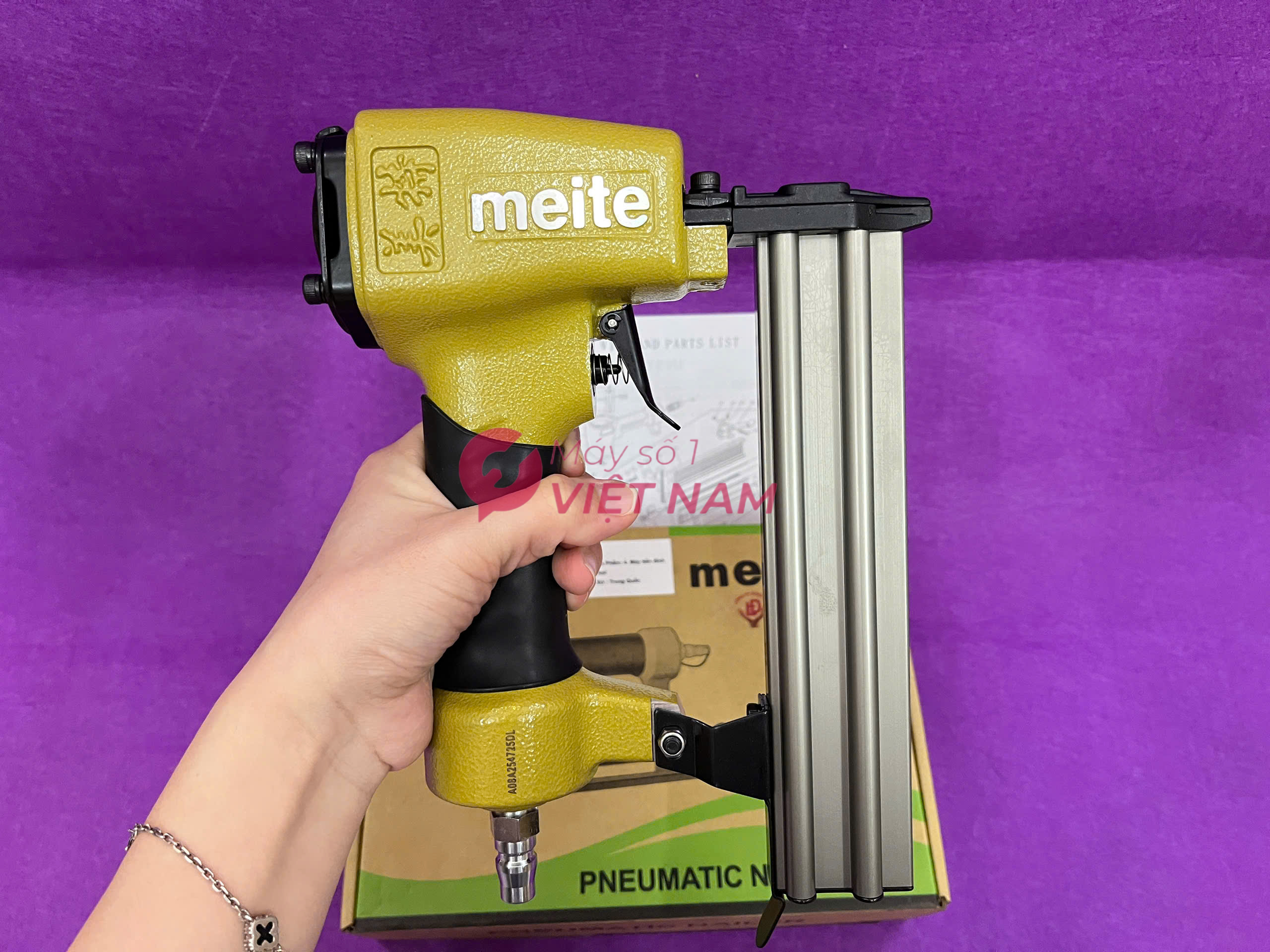 Súng bắn đinh khí nén Meite F32 dùng cho nội thất gỗ đinh thẳng 10-32mm
