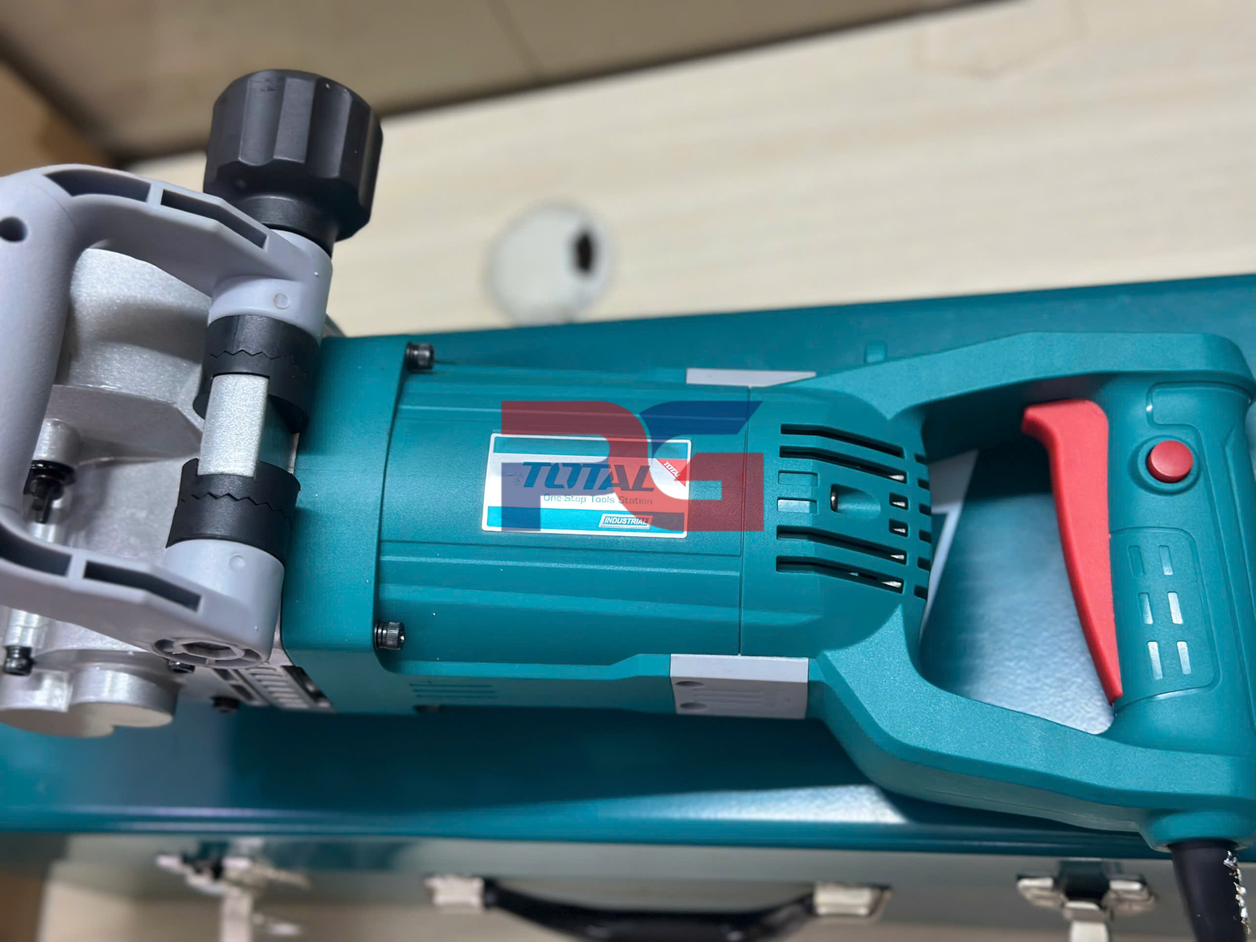 Máy cắt rãnh tường 5 lưỡi 3000W Total TWLC1301 7