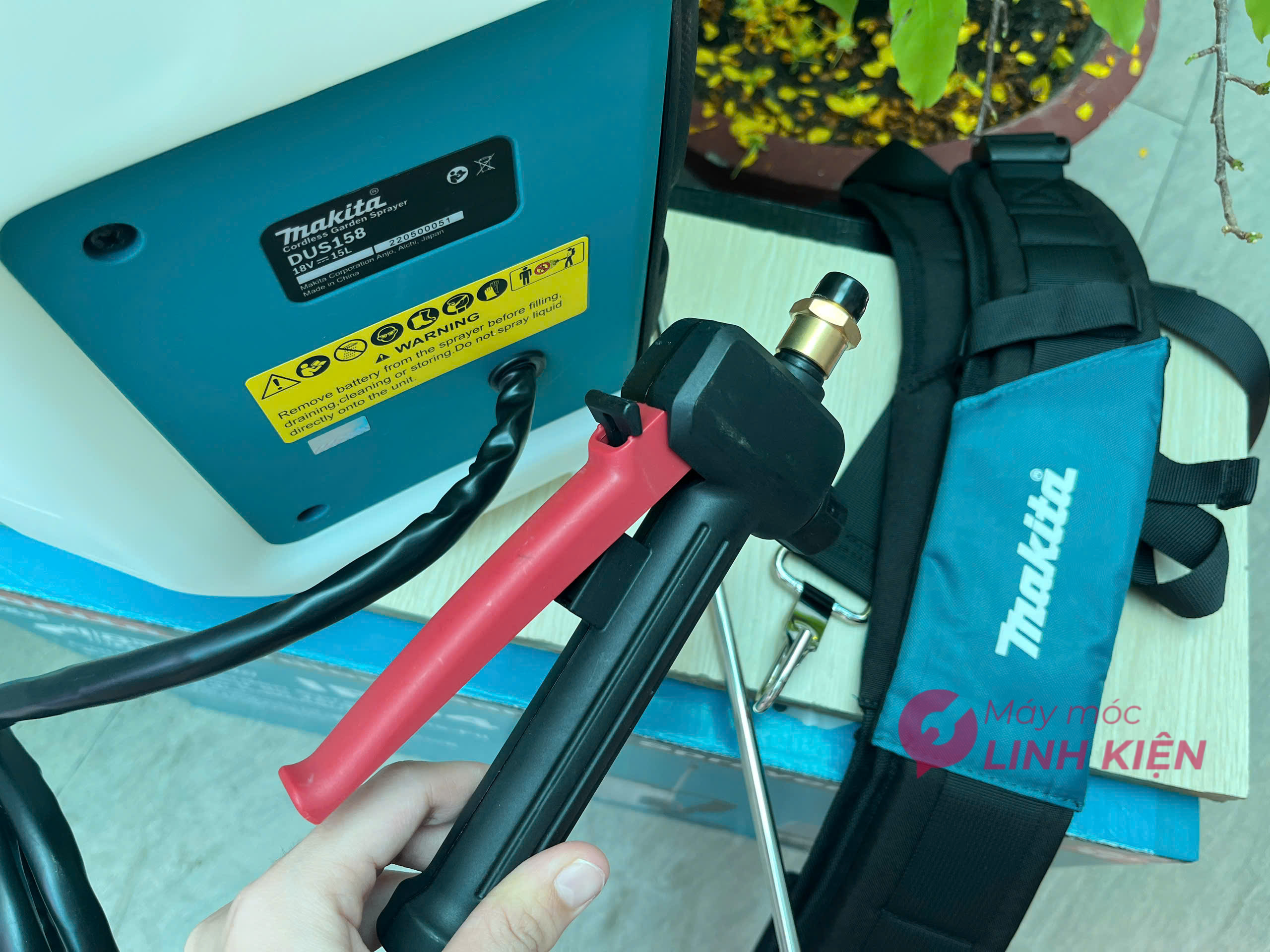 15L Máy phun thuốc dùng pin 18V Makita DUS158Z (Chưa Pin & Sạc) 6