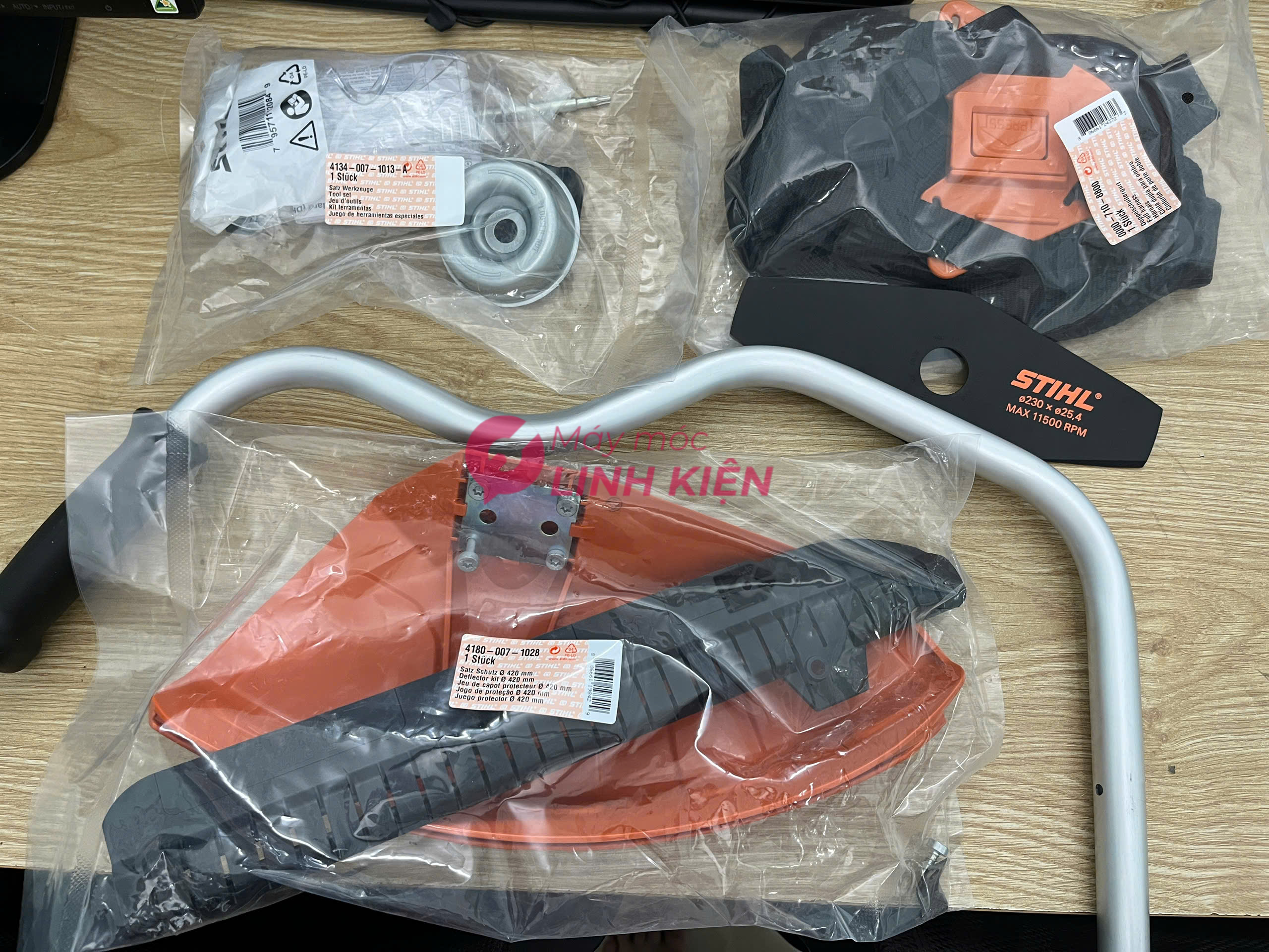 Tay cầm ghi đông máy cắt cỏ Stihl FS 250 chính hãng