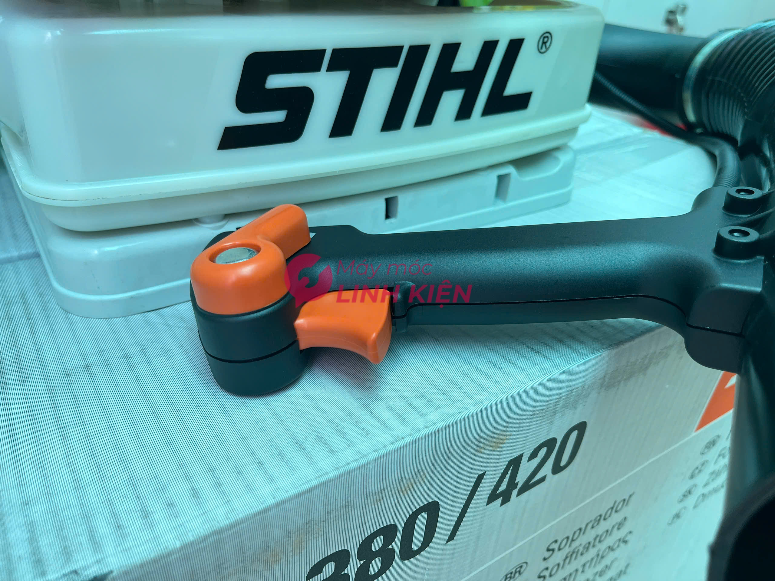 Máy thổi lá dùng xăng 2 thì Stihl BR420 6